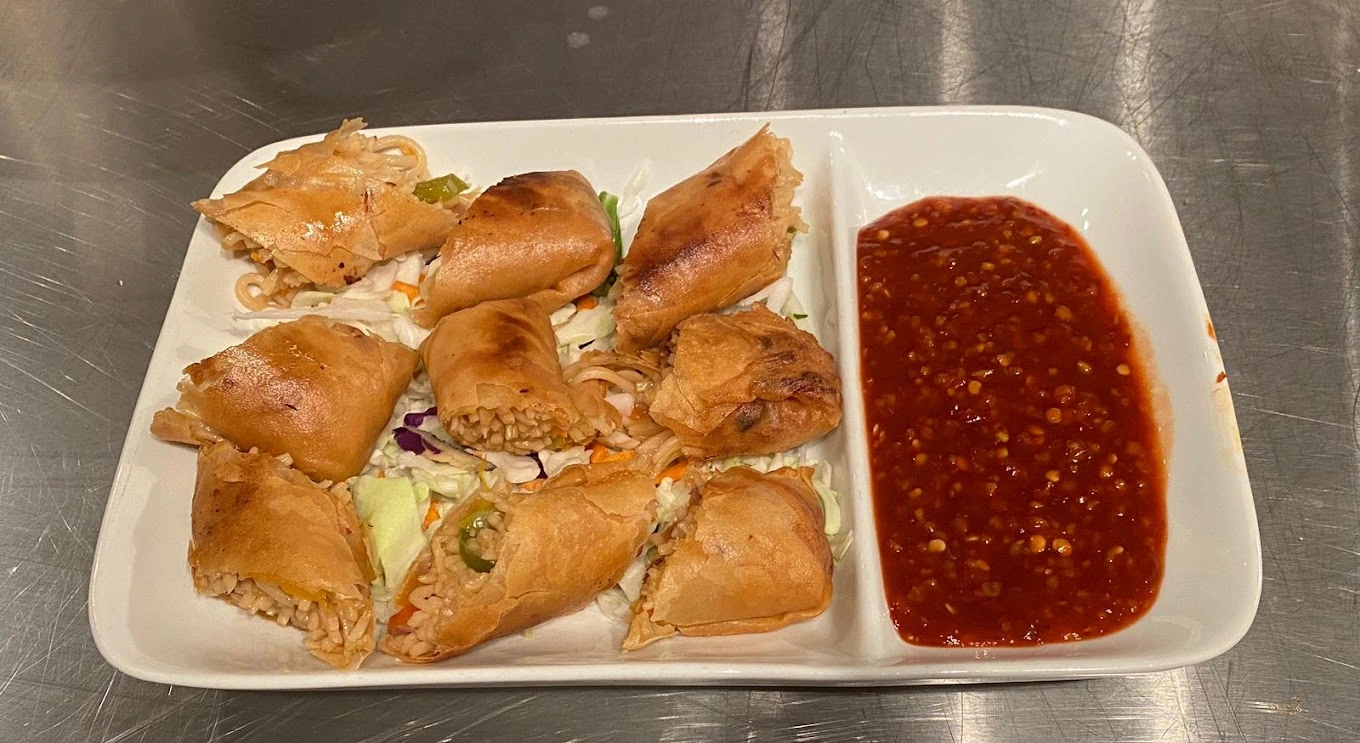 Traditional North Indian meal with kulcha and curry at Amritsari Kulcha Point